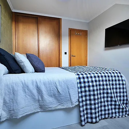 Galihost - Con Terraza En Apartment *